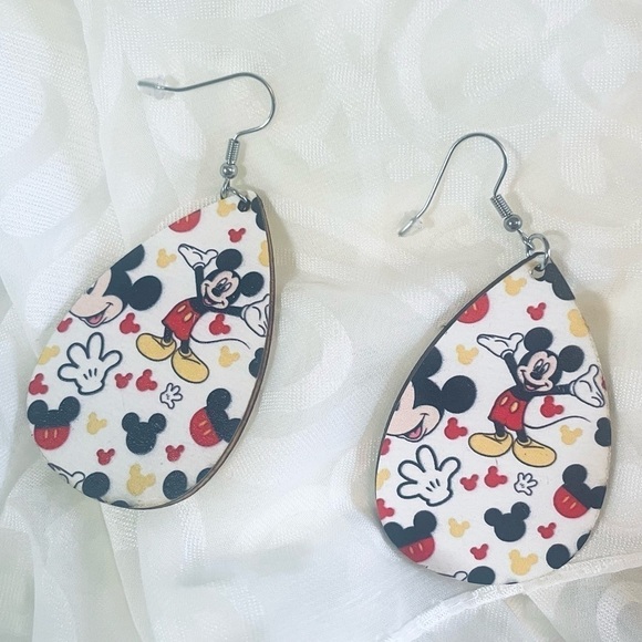NWT Teardrop Mickey Mouse Wood Earrings - Picture 1 of 6